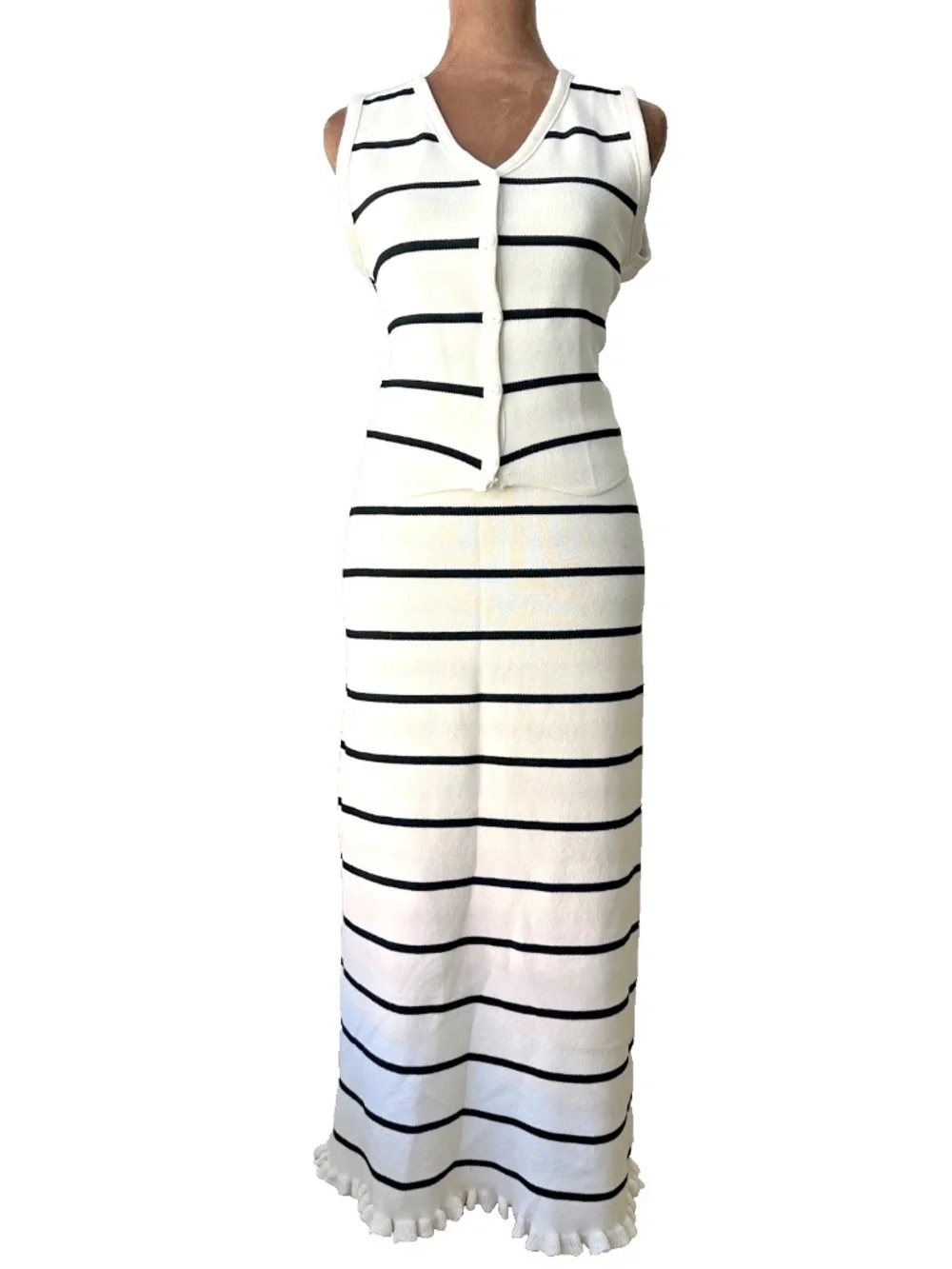 Women's 2-Piece Cream & Black Striped Knit Skirt Set Sleeveless Top Preloved